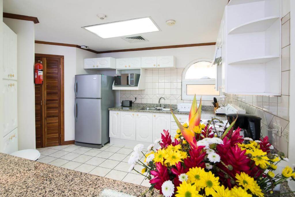 Kitchen with beautiful flowers bouquette